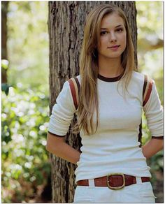 Emily VanCamp