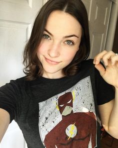 Violett Beane