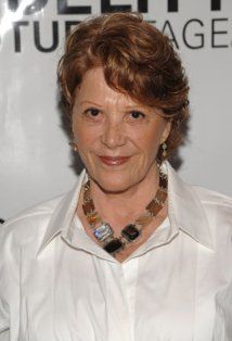 Linda Lavin