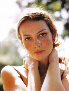 Saffron Burrows