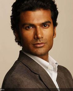 Sendhil Ramamurthy