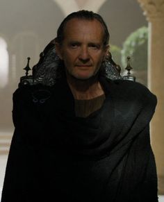 Anton Lesser