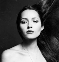 Barbara Carrera