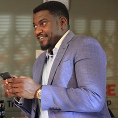 John Dumelo