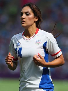 Louisa Necib