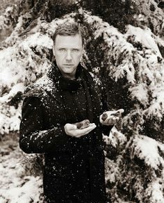 Mikael Persbrandt