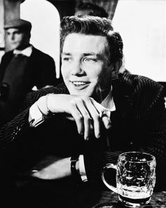 Albert Finney