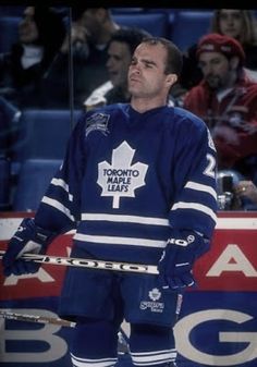 Tie Domi