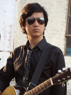 Ely Buendia