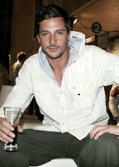 Simon Rex