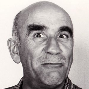 Warren Mitchell