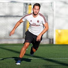 Hakan Calhanoglu