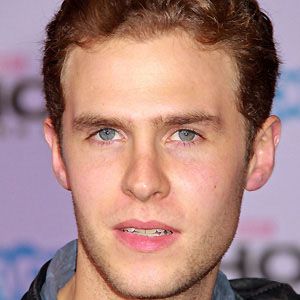 Iain De Caestecker