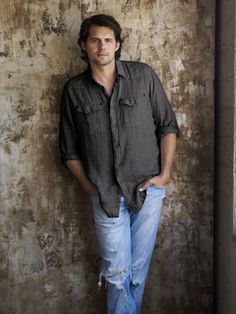 Kristoffer Polaha