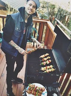 Mike Fuentes