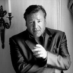 Ray Winstone