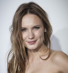 Ana Girardot