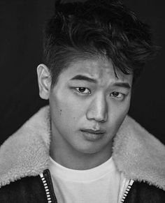 Ki Hong Lee