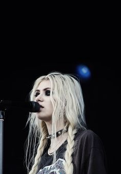 Taylor Momsen