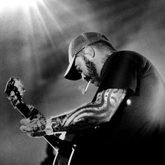 Aaron Lewis