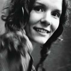 Edie Brickell