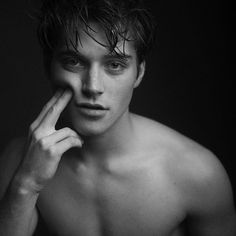 Froy Gutierrez