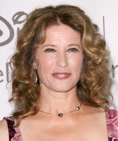 Nancy Travis