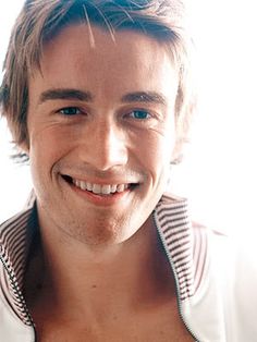 Robert Buckley