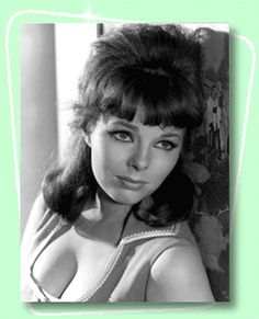 Anne Helm