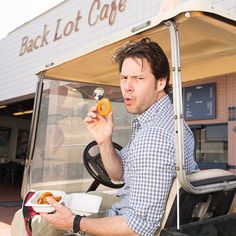 Ike Barinholtz