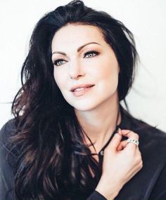 Laura Prepon