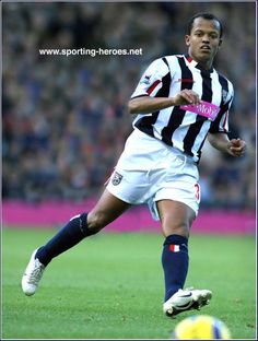 Robert Earnshaw