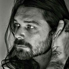 Simon Neil