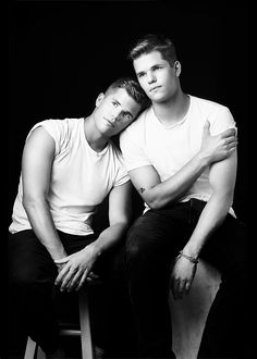 Charlie Carver