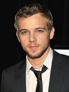 Max Thieriot