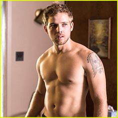 Max Thieriot