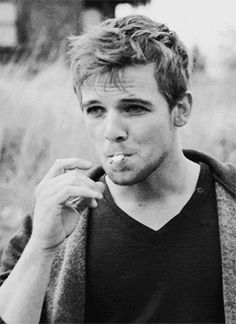 Max Thieriot