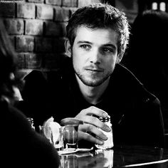 Max Thieriot