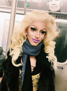 Miz Cracker