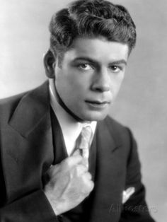 Paul Muni