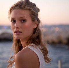 Toni Garrn