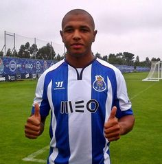 Yacine Brahimi