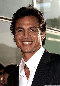 Benjamin Bratt