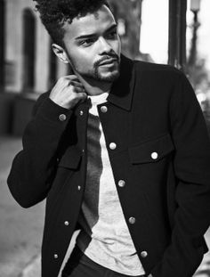 Eka Darville