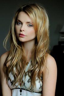 Izabella Miko