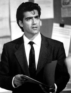 Ken Wahl