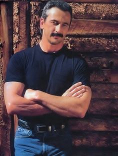 Aaron Tippin