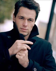 Julian Ovenden