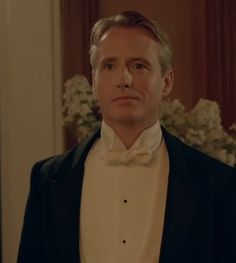 Linus Roache