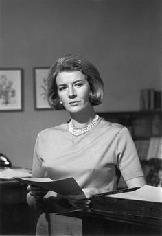 Lois Maxwell